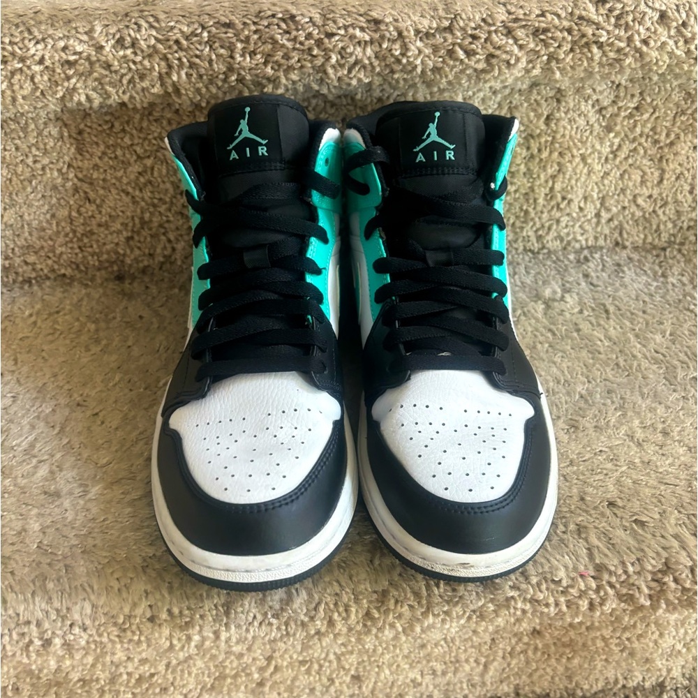 Air Jordan 1 Mid “Tropical Twist”